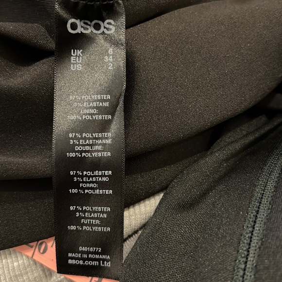 ASOS black dress size 2 sleeveless with criss cross design front w/ full skirt - Picture 8 of 12